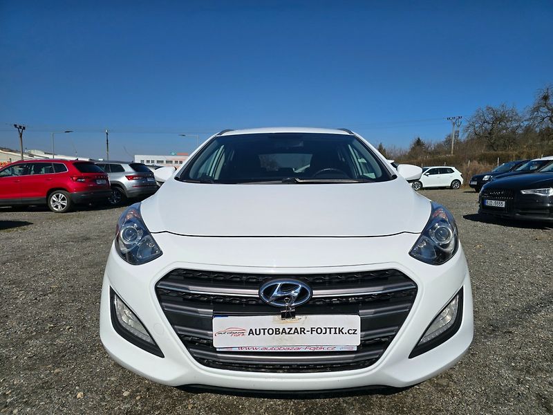Hyundai i30 (2016) 1.6 CRDi ,nové CZ ,serviska - fotka 2 z 24