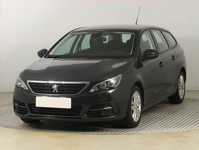 Peugeot 308 (2019) 1.5 BlueHDi, Tempomat - fotka 2 z 20