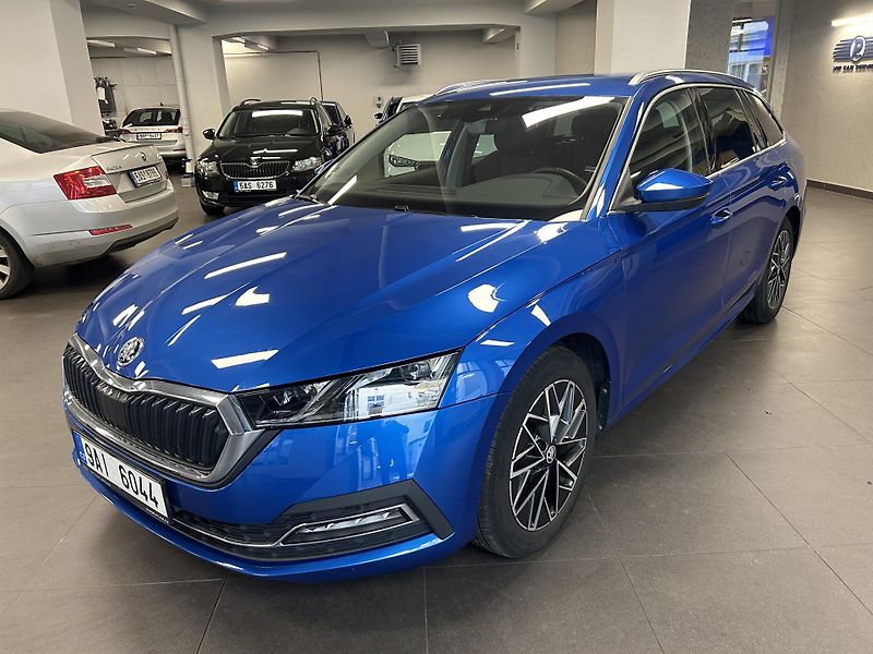 Škoda Octavia (2022) 2.0TDi Style Matrix LED NezávT - fotka 2 z 30