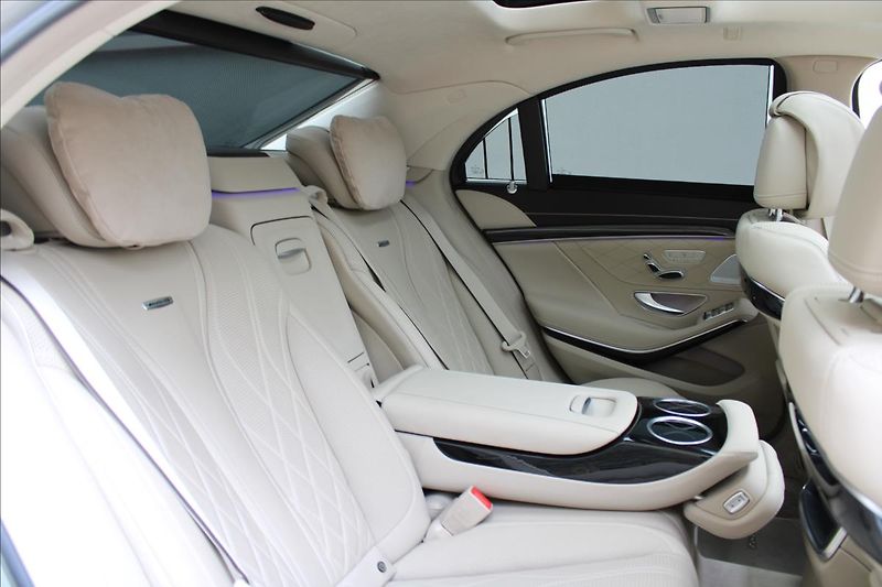 Mercedes-Benz Třídy S S 63 AMG/25.200km/TOP/CZ - fotka 35 z 46