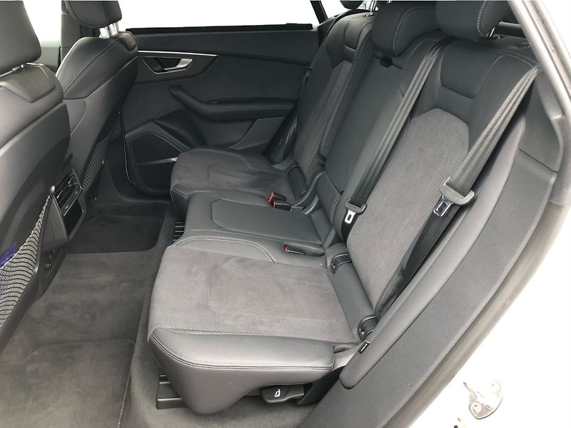 Audi Q8 3,0 - fotka 12 z 30