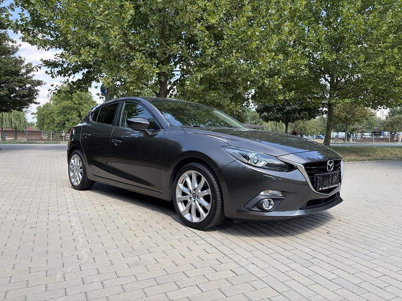 Mazda 3 2.0 Sports-Line - fotka 16 z 31