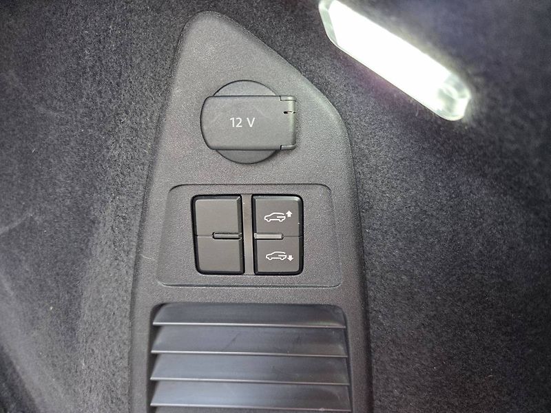 Volkswagen Touareg (2019) 3.0 TDI DSG Vzduch - fotka 35 z 42
