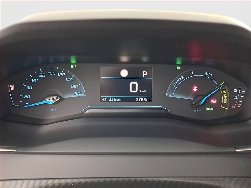 Peugeot 2008 (2026) 54 kWh, SoH 99% - fotka 11 z 20