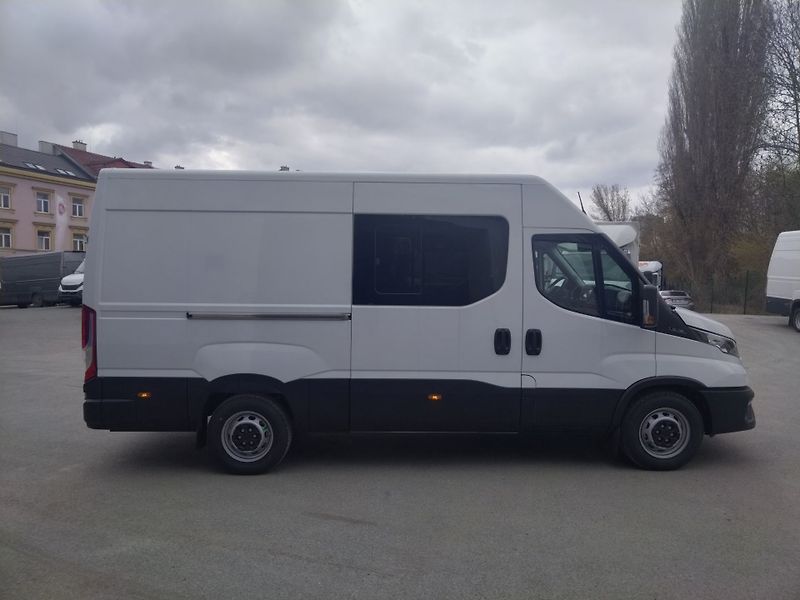 Iveco Daily (2026) 35S14 klima, 6 MÍST! - fotka 5 z 10