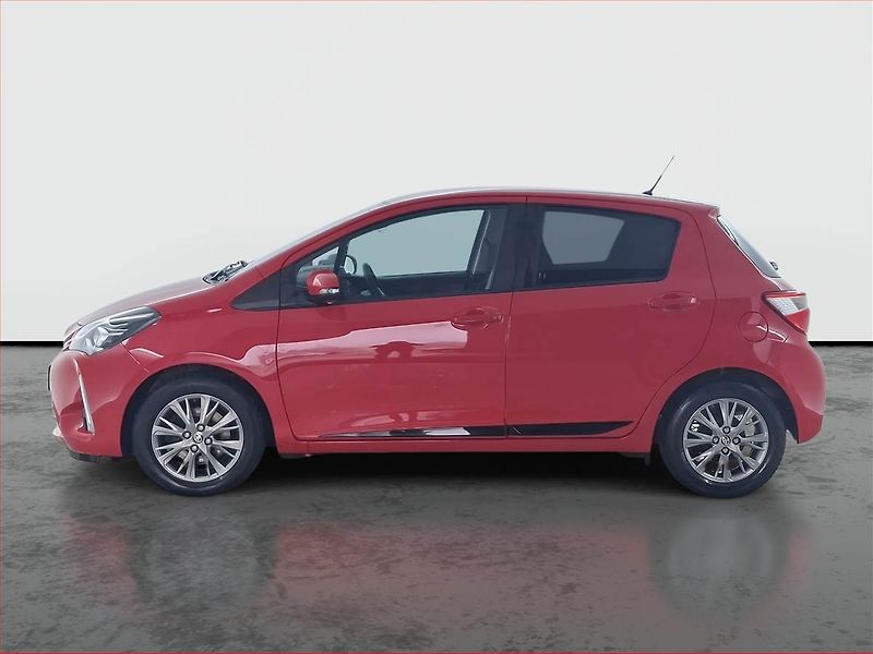 Toyota Yaris (2017) 1.5 Dual VVT-i, Automat - fotka 3 z 21