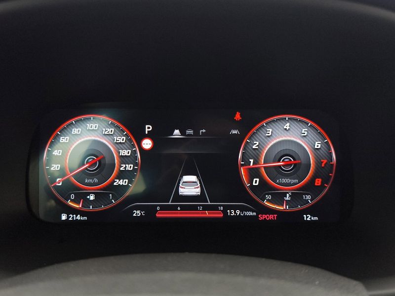 Hyundai i30 (2026) N-line 1.6 T-GDI MHEV 103kW, Č - fotka 17 z 28