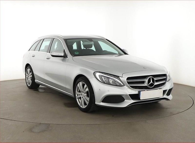 Mercedes-Benz Třídy C (2015) C 180, Kůže, Navi, Tempomat - fotografie inzerátu