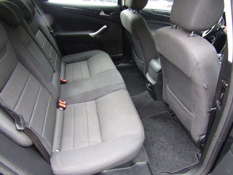 Ford Mondeo (2011) 1.6 TDCi 85kW - fotka 28 z 45