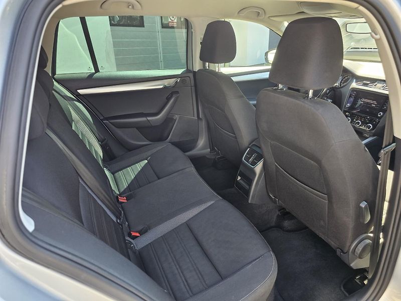 Škoda Octavia (2020) 2.0TDI 110kW DSG kombi - fotka 10 z 15