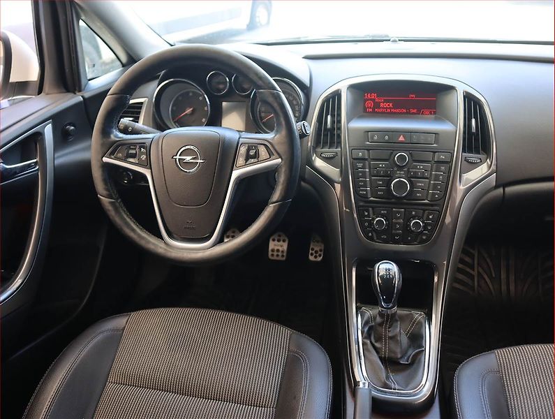 Opel Astra (2013) 1.7 CDTI, Serv.kniha, Tempomat - fotka 7 z 16