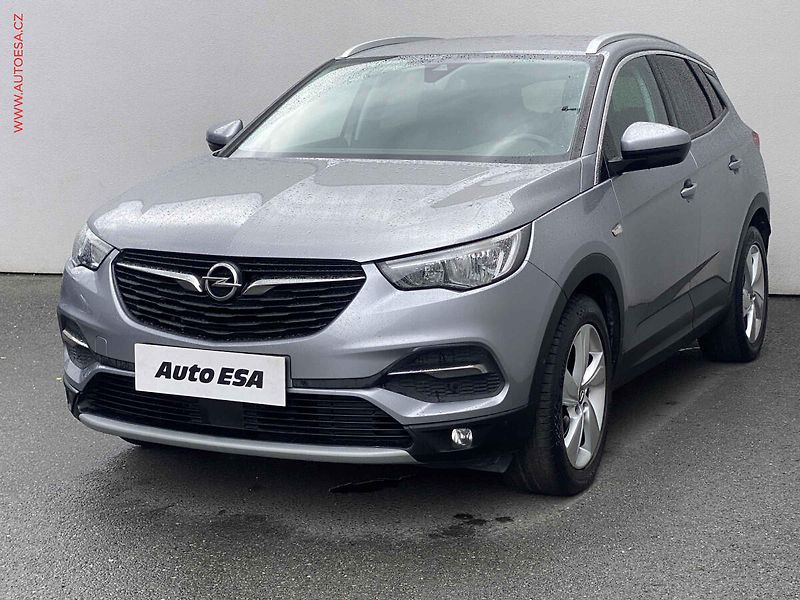 Opel Grandland X (2018) 1.2 T, Innovation, AT, navi - fotka 3 z 19
