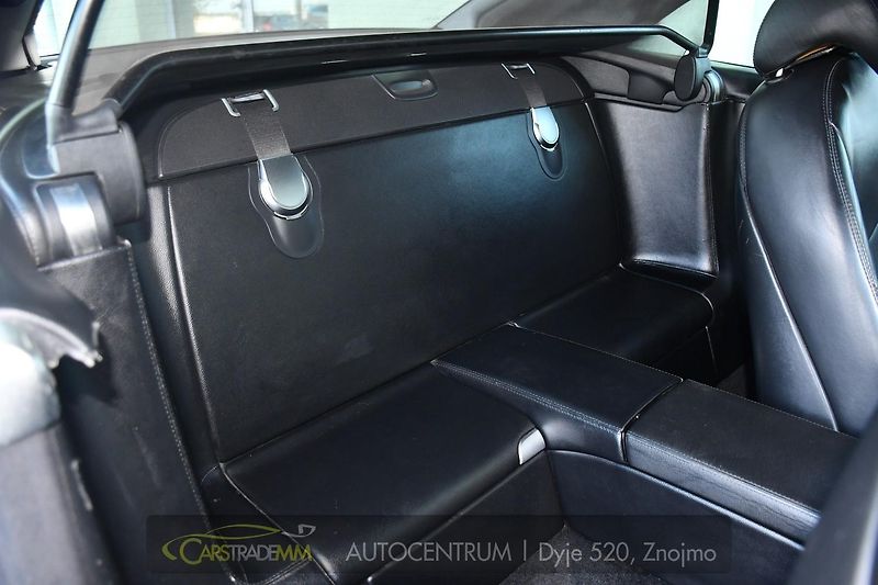 Mercedes-Benz SL 500 - fotka 16 z 38