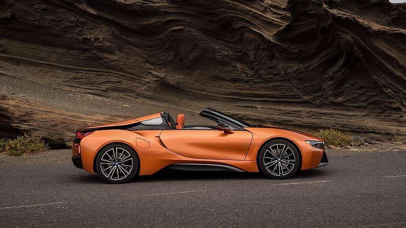 BMW i8 Roadster a i8 Coupé.