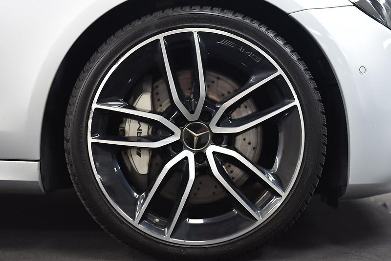 Mercedes-Benz Třídy E E53 AMG - fotka 21 z 22