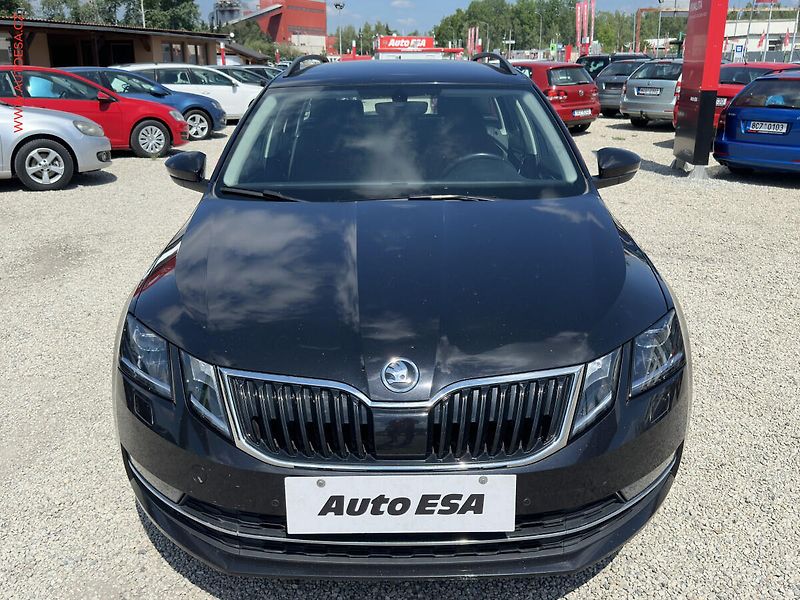 Škoda Octavia (2018) 1.8 TSi 4x4, ČR, DSG, navi - fotka 2 z 21