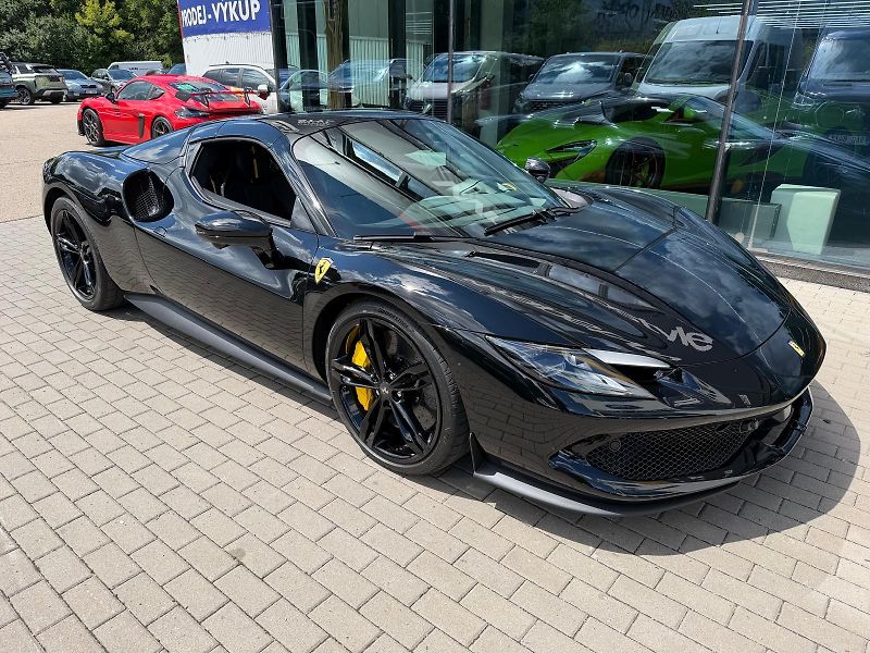 Ferrari 296 GTS (2025) - fotka 7 z 12