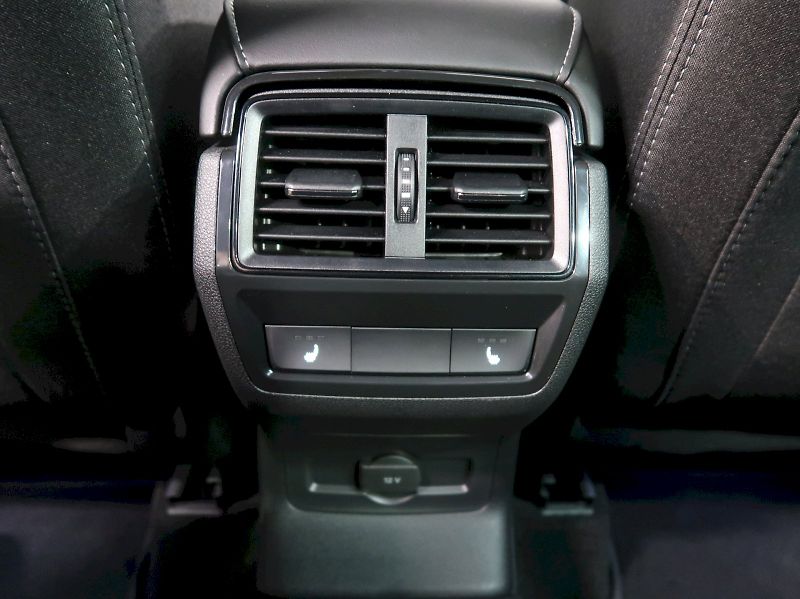 Škoda Karoq (2026) SPORTLINE 2.0TDI 110KW 4x4 DSG - fotka 41 z 44