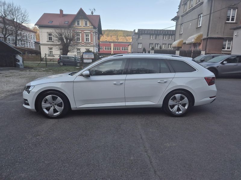 Škoda Superb Combi 2,0TDi DSG 110kw 17ALU - fotka 6 z 44
