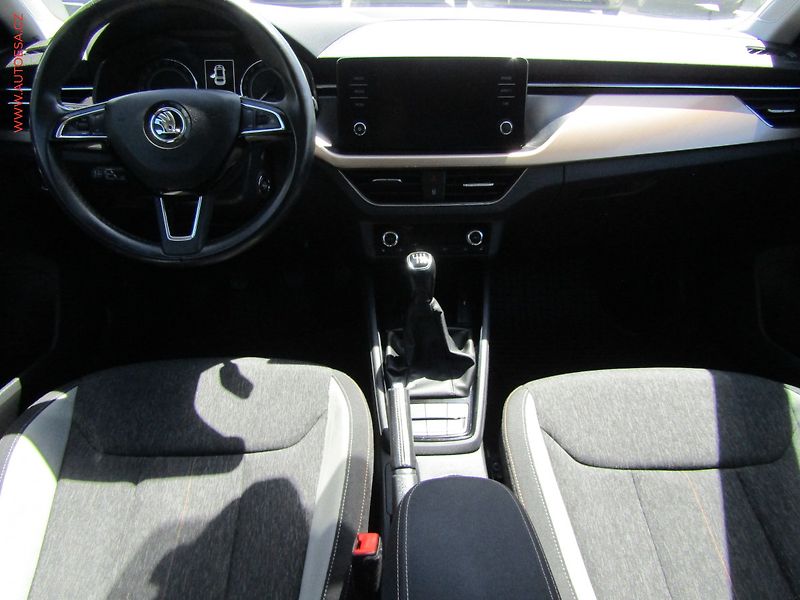 Škoda Scala (2019) 1.6TDI, ČR, Style, LED - fotka 8 z 25