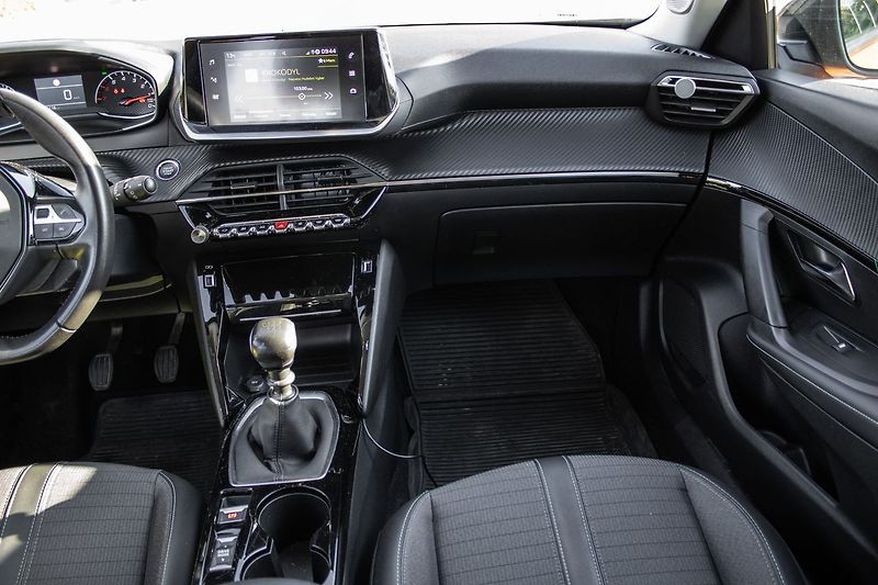 Peugeot 2008 - fotka 11 z 36