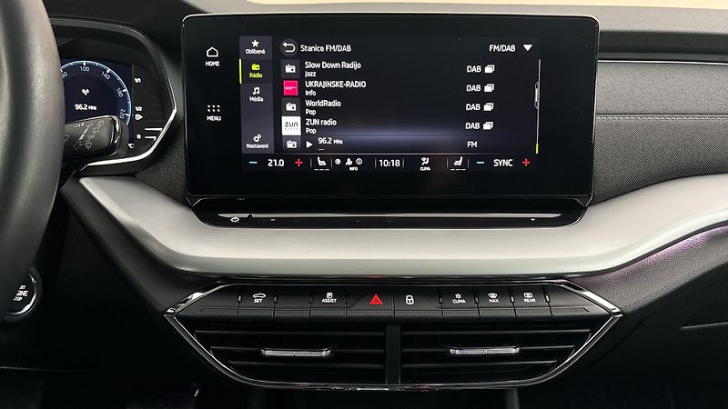 Škoda Octavia 2.0 TDI DSG Style Combi - fotka 11 z 25