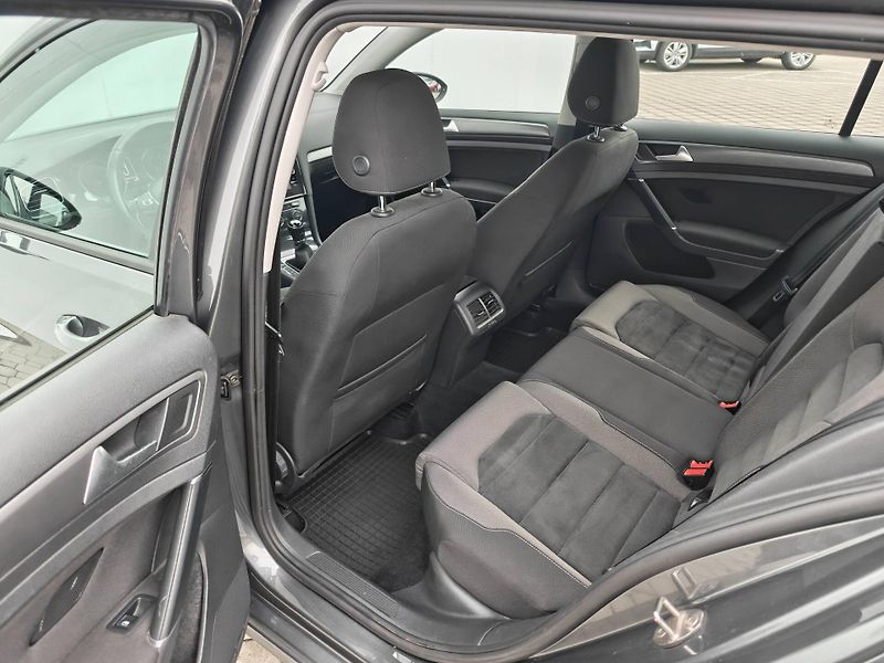 Volkswagen Golf Maraton Edition  1,0TSI - fotka 7 z 23