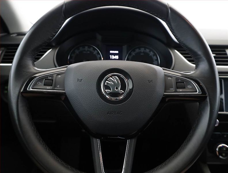 Škoda Octavia (2019) Ambition 1.6 TDI, Serv.kniha - fotka 10 z 19