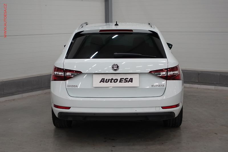 Škoda Superb (2017) 2.0TDi, DSG, bixen, kůže - fotka 5 z 24