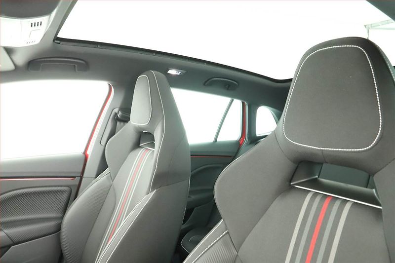Škoda Scala (2025) 1.5 TSI, MONTE CARLO, AUTOMAT - fotka 16 z 19
