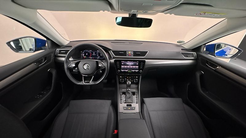 Škoda Superb 2.0 TSI DSG Style Combi - fotka 8 z 29