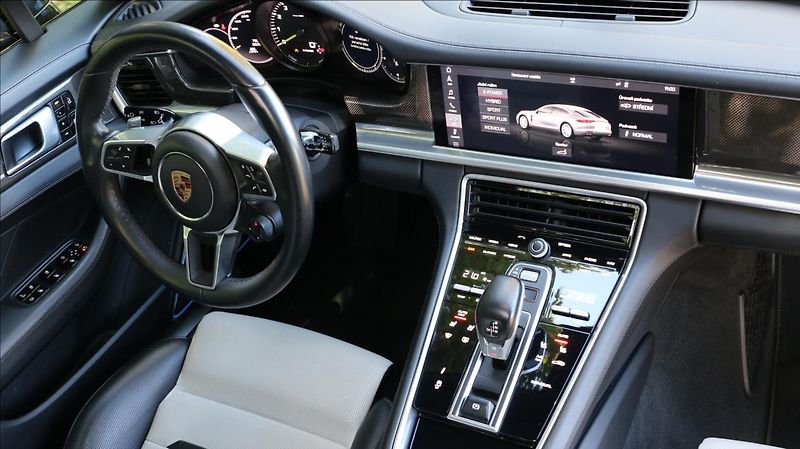 Porsche Panamera 2,9 343KW, DPH, ČR,4 E-HYBRID - fotka 62 z 77