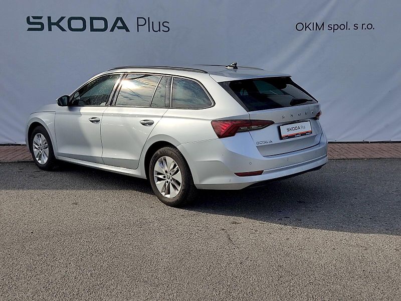 Škoda Octavia (2022) Combi Ambition Plus 2,0 Tdi 85 - fotka 33 z 36