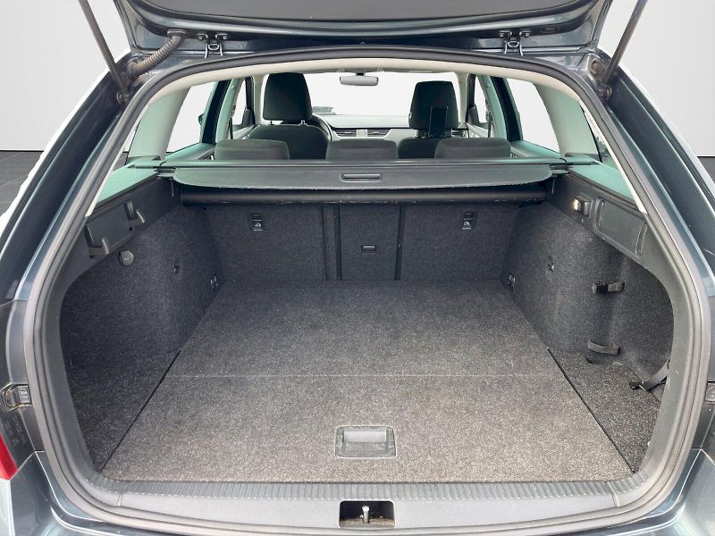 Škoda Octavia (2017) 1.4 TSI 110kW Drive combi - fotka 28 z 30