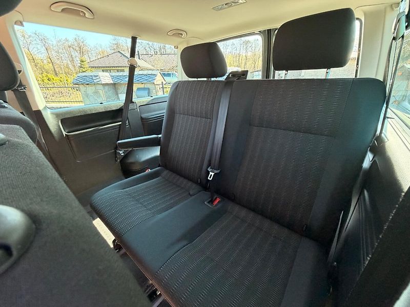Volkswagen Caravelle (2017) 2.0TDI 110kW DSG LONG,7MÍST - fotka 11 z 14