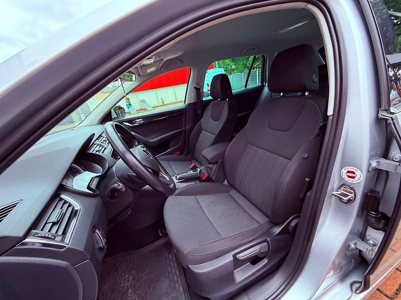 Škoda Octavia 2.0 TDi DSG Style, ČR - fotka 16 z 28