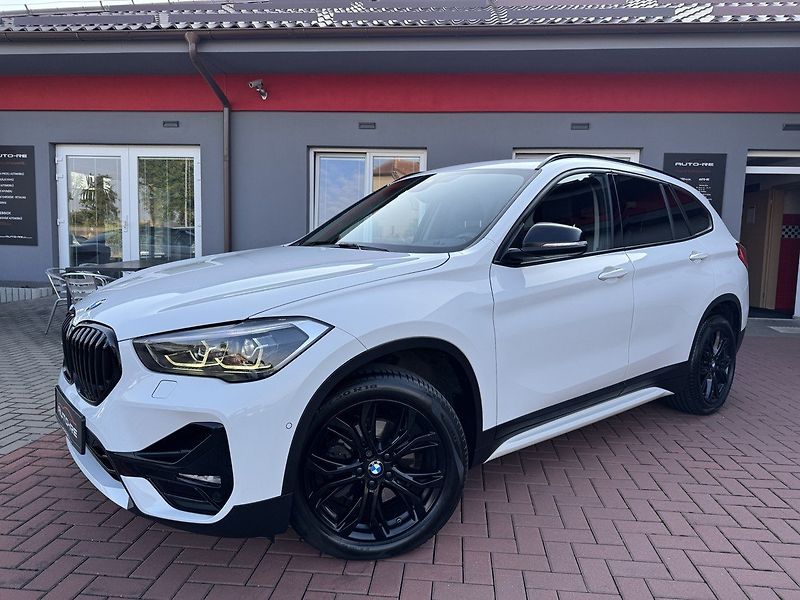 BMW X1 (2020) 2.0d Xdrive Navi 4x4 LED - fotka 4 z 50