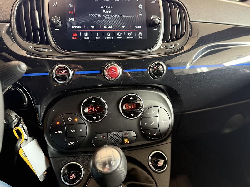 Abarth 595 121kW YAMAHA limited - fotka 13 z 18