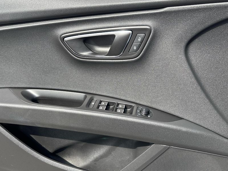 Seat Leon ST FR - fotka 13 z 26