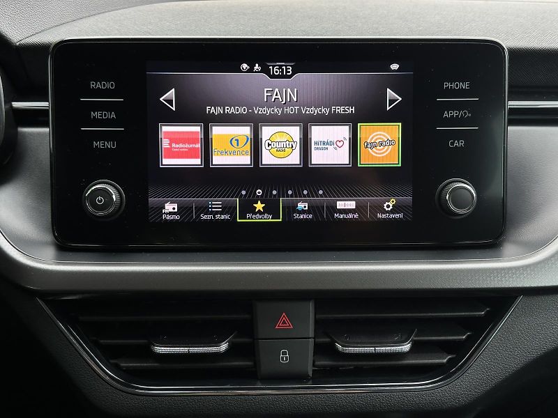 Škoda Kamiq 1.0TSi 110PS Ambition LED Temp - fotka 19 z 36