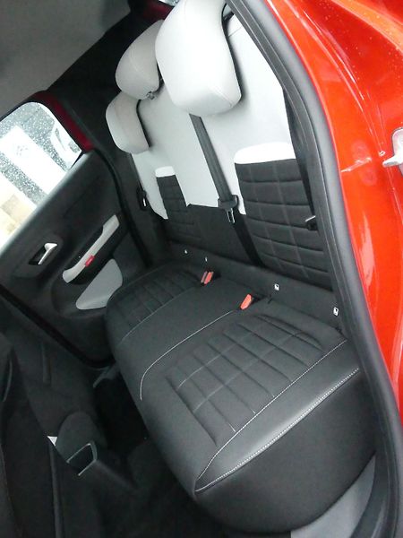 Citroën C3 (2026) MAX Turbo 100k Manual  - fotka 10 z 22