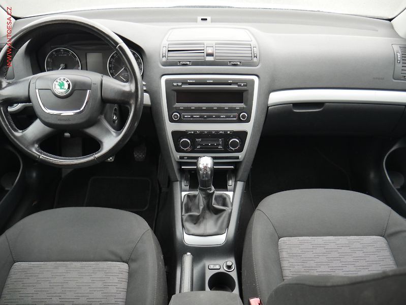 Škoda Octavia (2010) 1.2 TSi, Ambiente, TZ - fotka 8 z 19