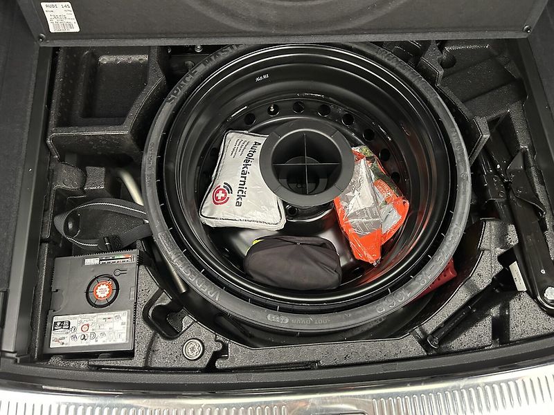 Audi Q5 2.0 TSI 4x4 - fotka 29 z 32
