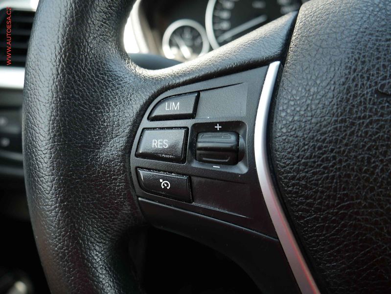 BMW Řada 3 (2015) 2.0D xDrive, ČR, AT, bixen - fotka 12 z 19