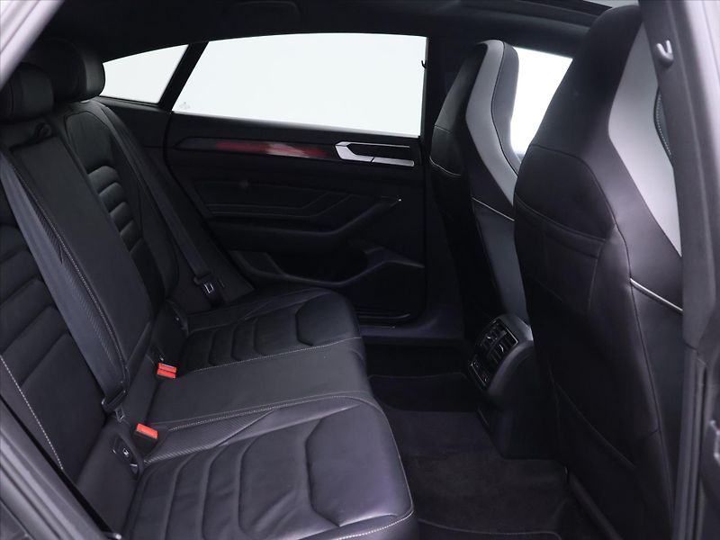 Volkswagen Arteon 2,0 TSI 200kW 4MOT R-Line DSG - fotka 14 z 38