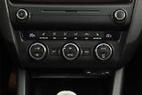 Škoda Octavia (2015) 1.6 TDI, Serv.kniha, Xenony - náhled 14