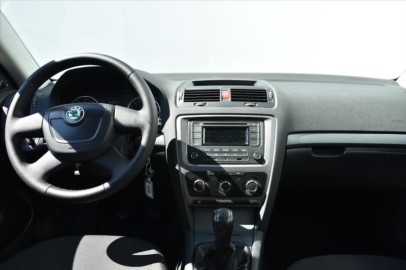 Škoda Octavia 1.6i 75kW LPG TAŽNÉ ZAŘ. ČR - fotka 13 z 19