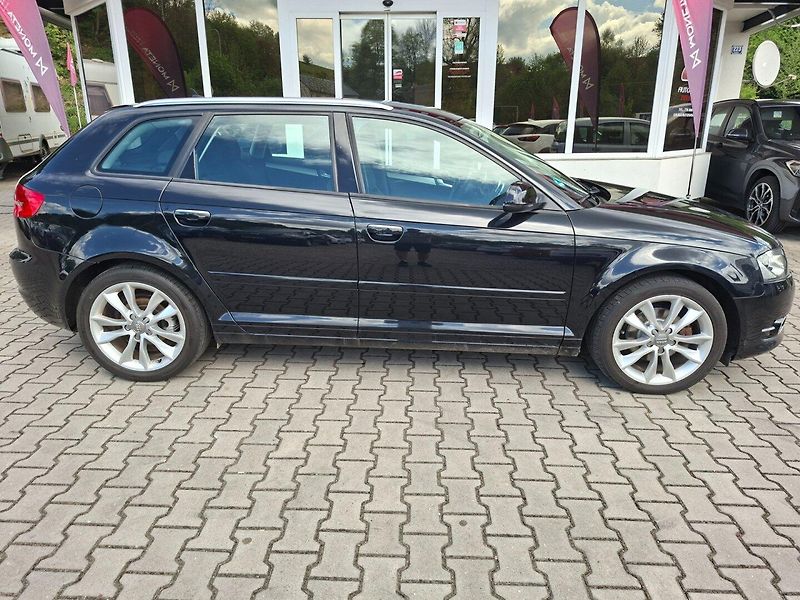 Audi A3 (2010) 1.2TFSI 77kW 6MAN -TAŽ.ZAŘ. - fotka 9 z 48