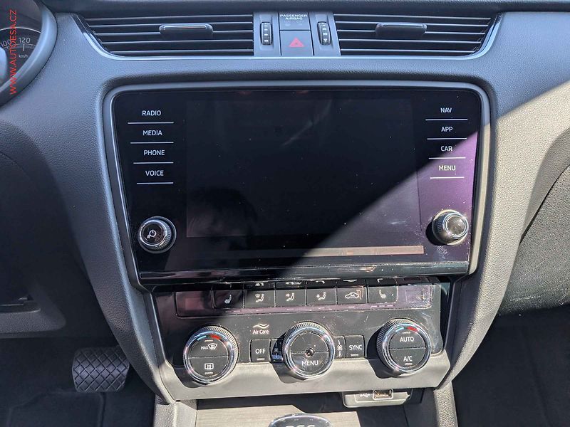 Škoda Octavia (2019) 2.0 TDi, Soleil, DSG - fotka 11 z 23