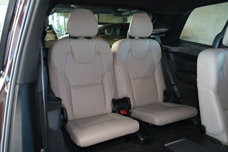 Volvo XC90 T8 PLUS Dark, Vzduch, 360° - fotka 47 z 49